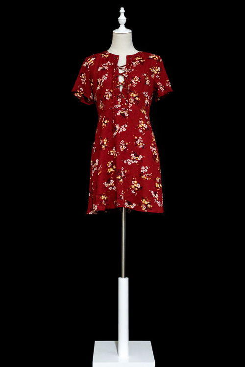 大理古城 一站式婚纱礼服、汉服与写真服装出租指南